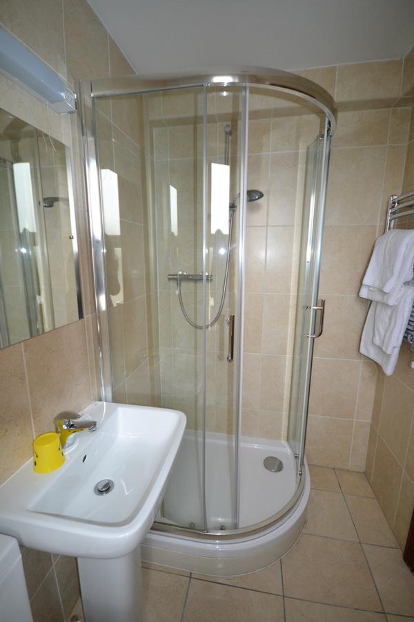 Airport Guest house Slough