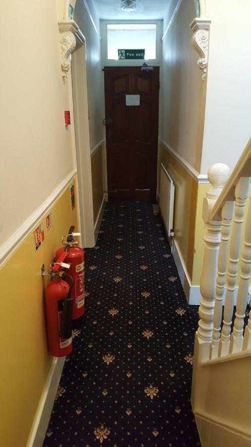 Airport Guest house Slough